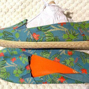Women's "Aloha Wear" Tiki Print Espadrills